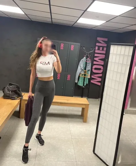 Carla, 36