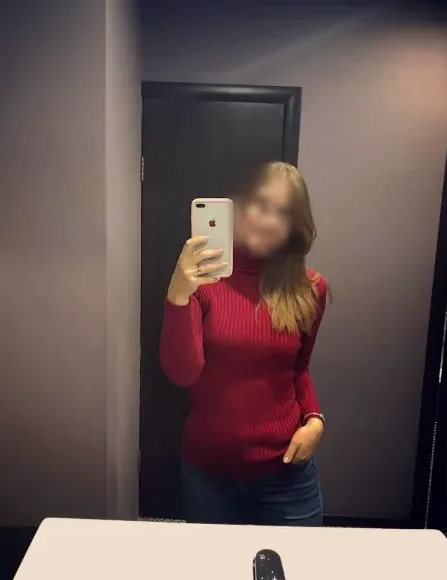 Christina, 32