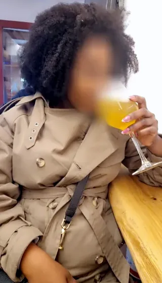 Julia, 35
