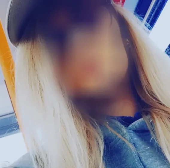 Selina, 28