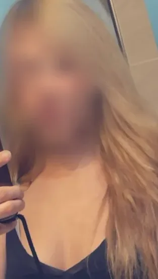 Yvonne, 30